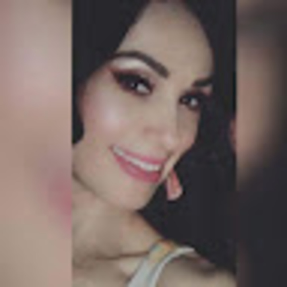 Meet your Posher, Ana laura